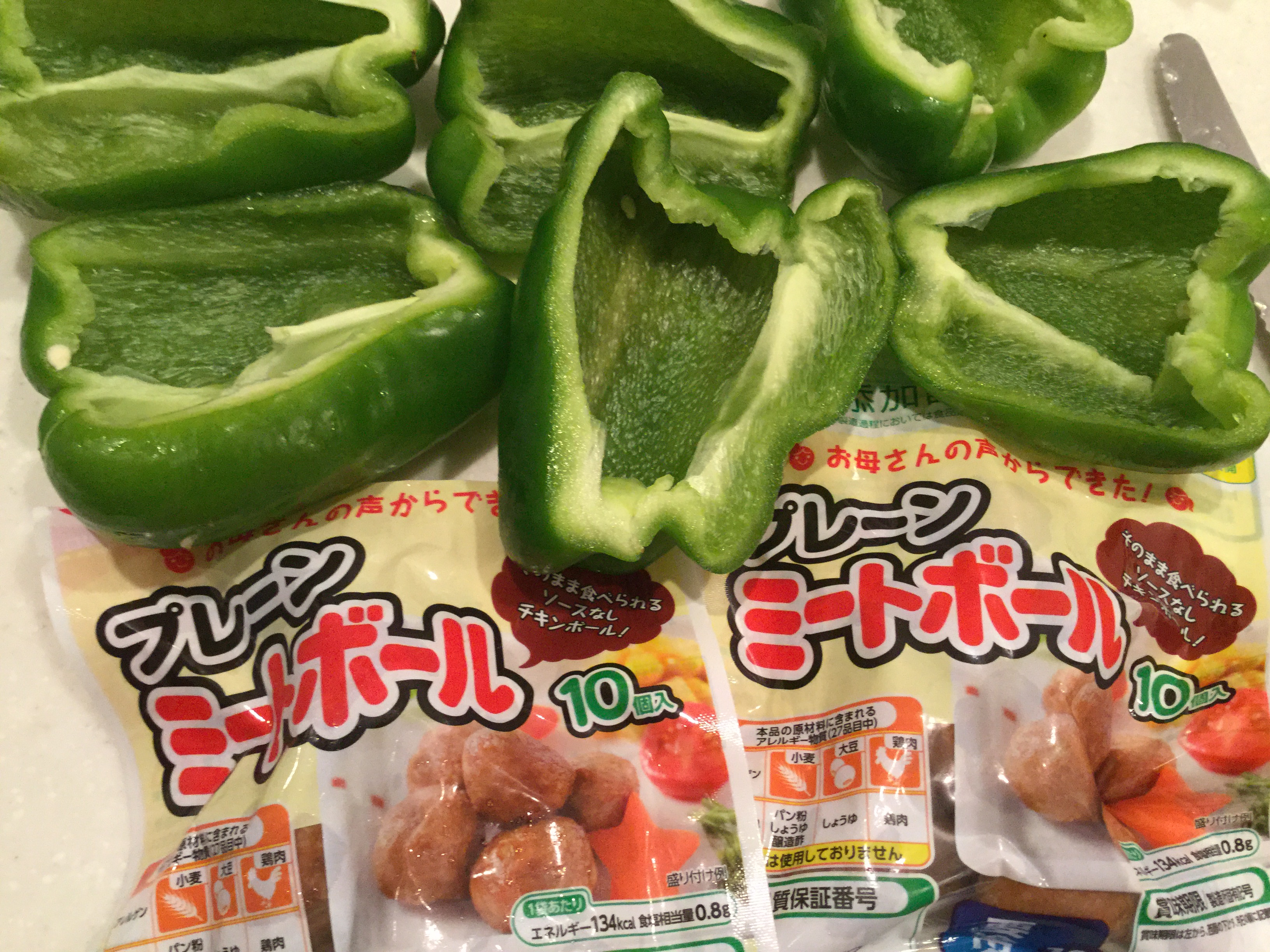 食事を重視する歯科医が伝授！～イシイのミートボールを使った簡単ピーマンの肉詰め～